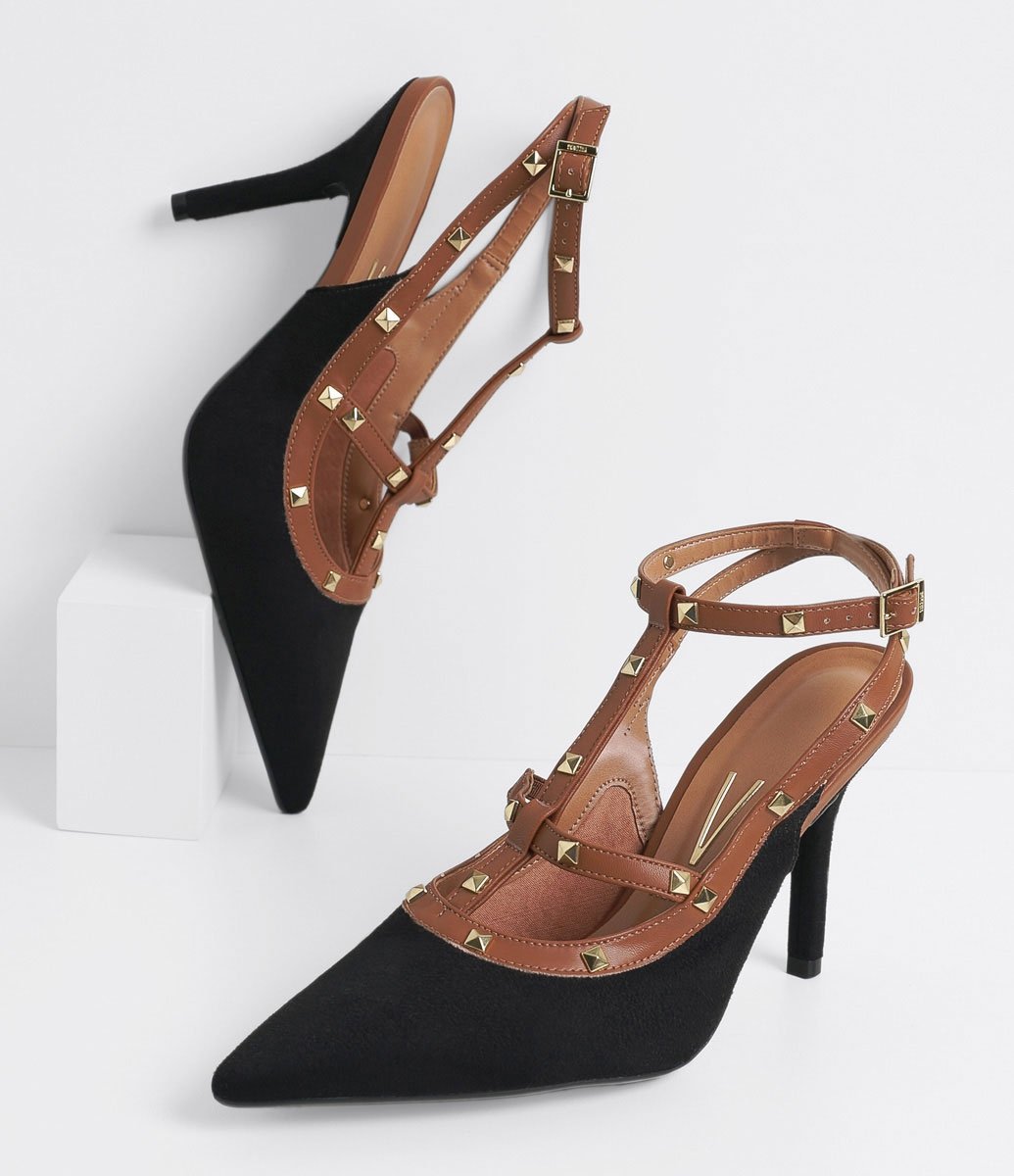 Sapato Scarpin Feminino com Spikes Vizzano