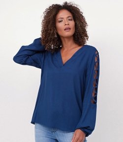Blusa com Abertura nas Mangas