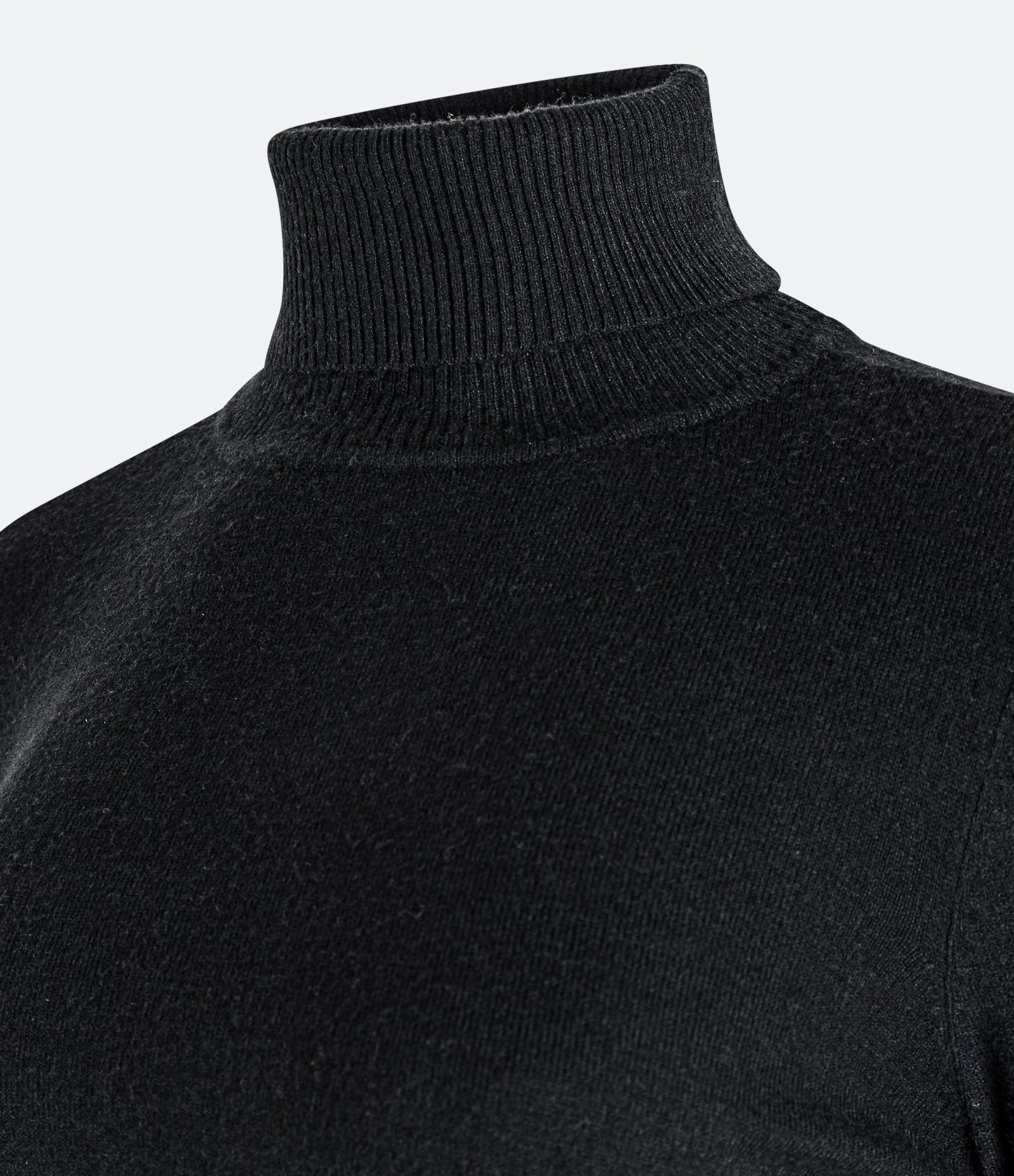 Blusa Alongada em Tricô com Golinha Alta e Fenda Preto 2