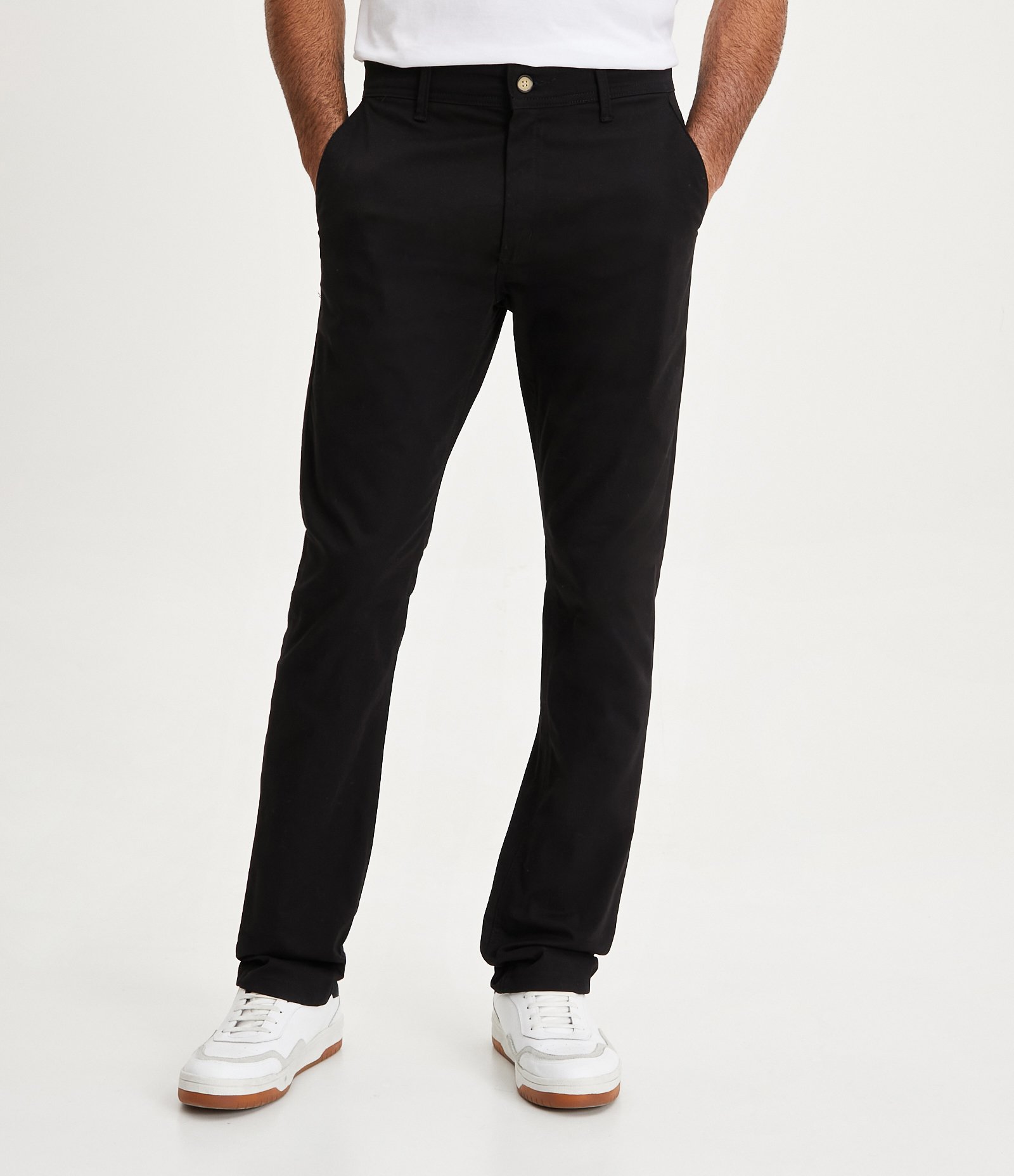 Calça Slim Básica em Sarja com Elastano Preto 1