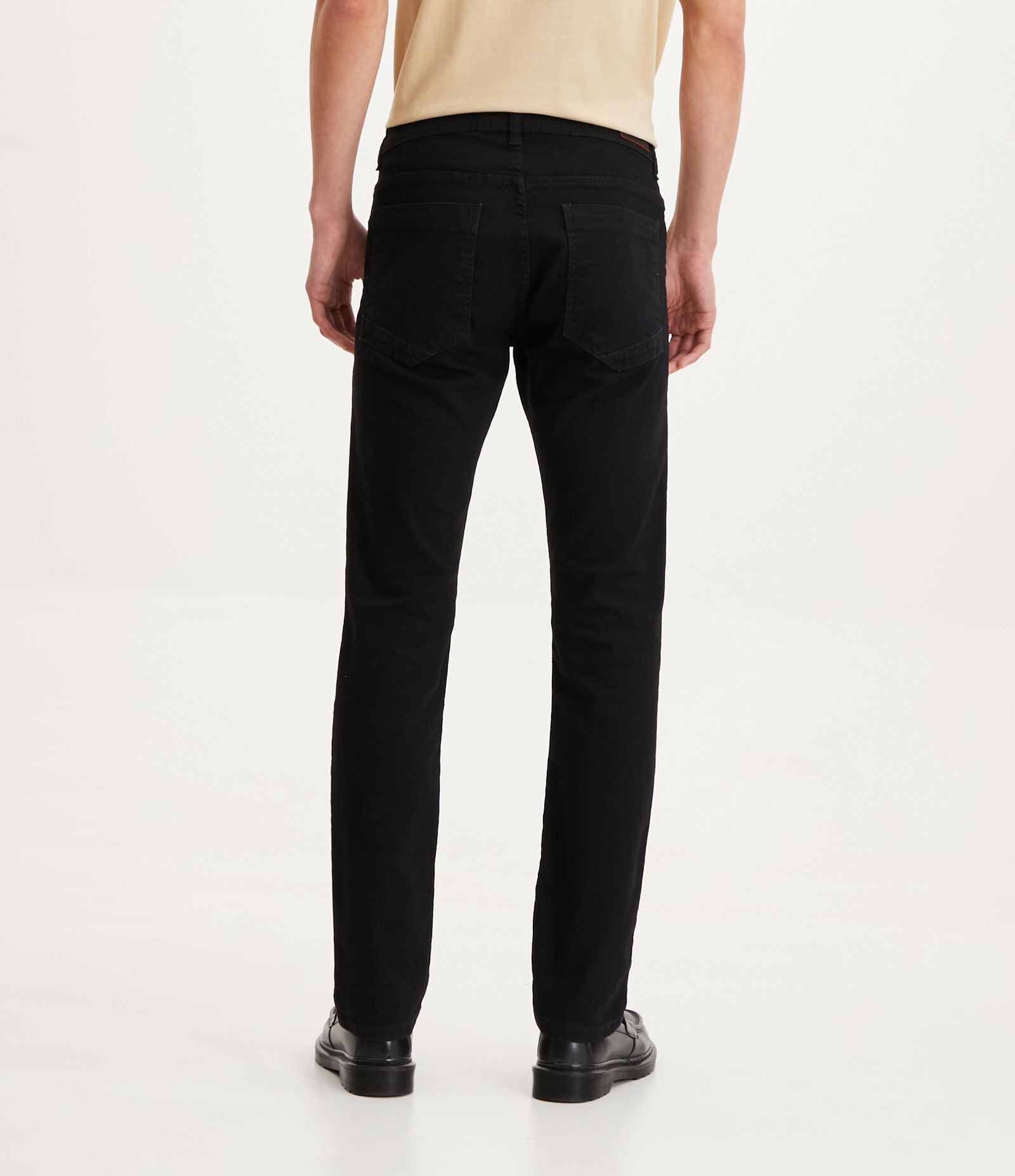 Calça Skinny Jeans com Bolsos Preto 3