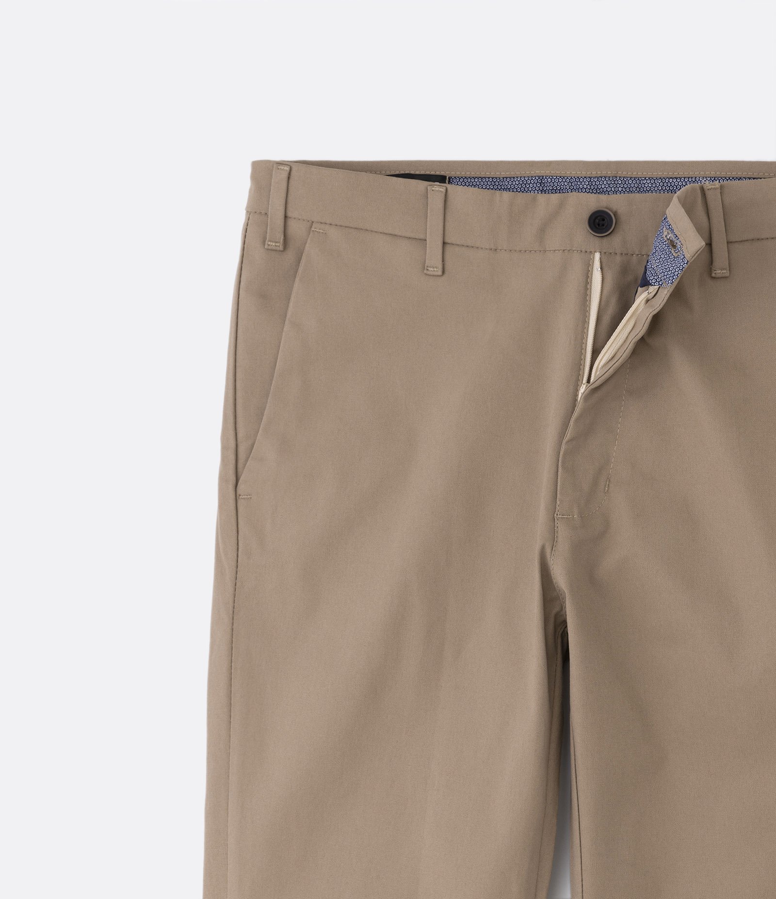 Calça Slim Básica em Sarja com Elastano Bege Escuro 6