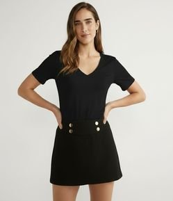 Blusa Básica em Algodão com Decote V e Manga Curta