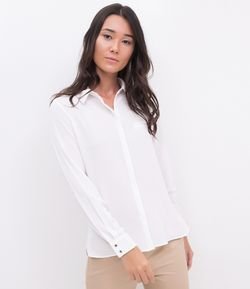 Camisa em Crepe com Bolso