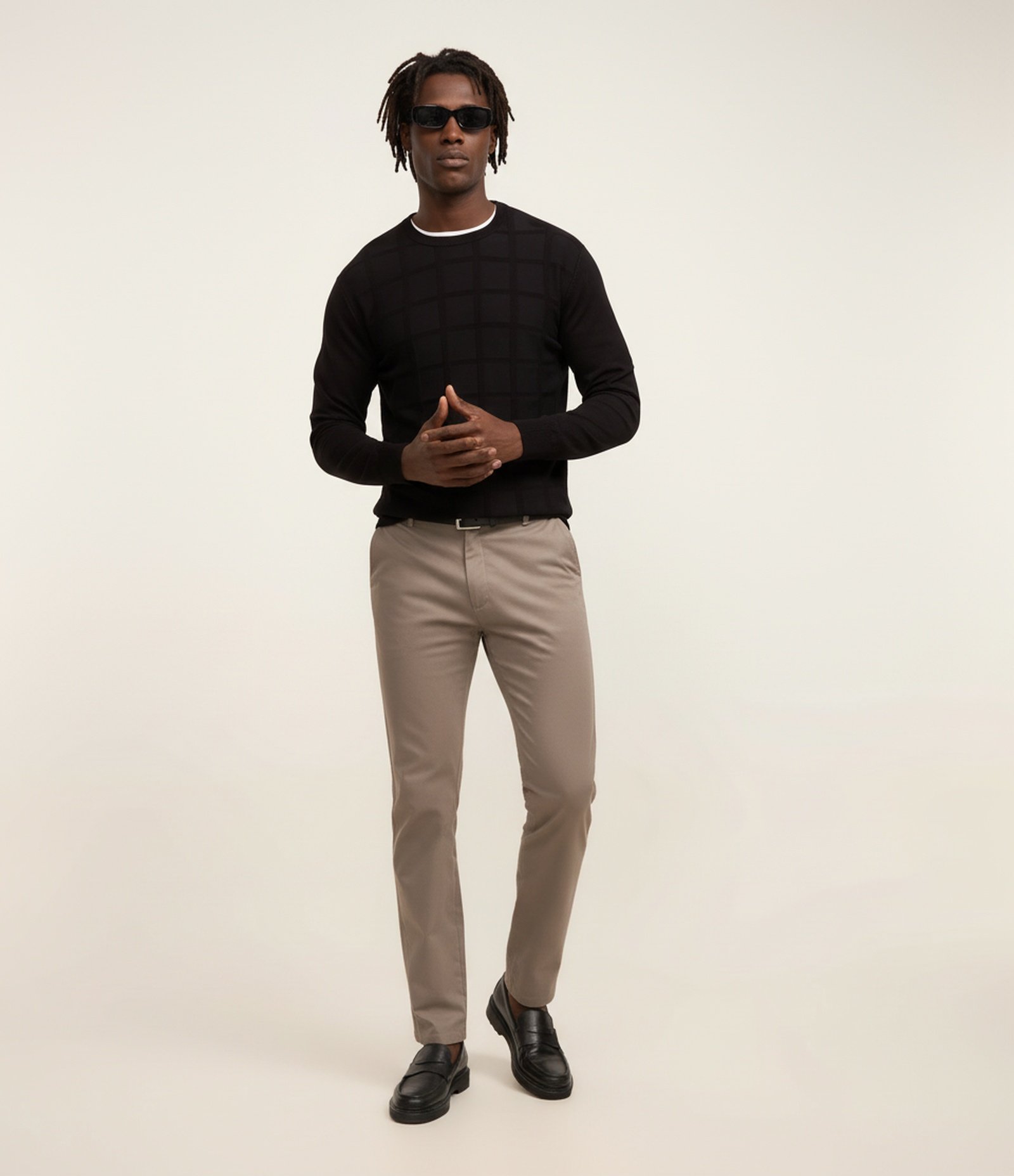 Calça Slim Básica em Sarja com Elastano Limestone 1