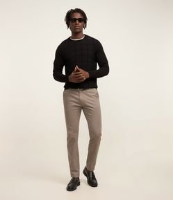 Calça Slim Básica em Sarja com Elastano