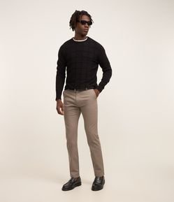 Calça Slim Básica em Sarja com Elastano