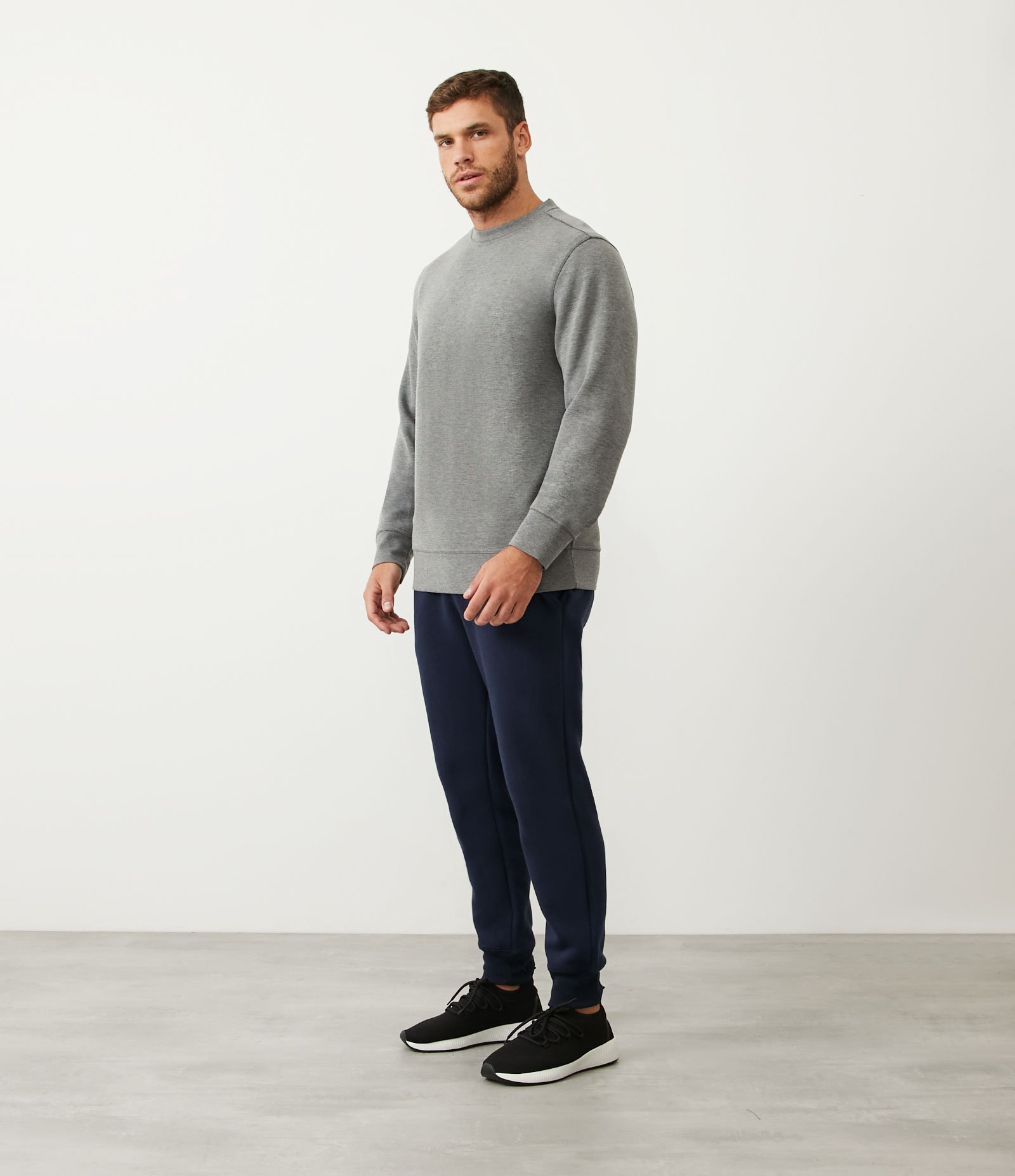 Calça Jogger Esportiva Básica em Moletom com Cordão 1