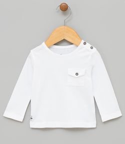 Camiseta Infantil Liso com Detalhes de Botões e Bolso Frontal - Tam 0 a 18 meses