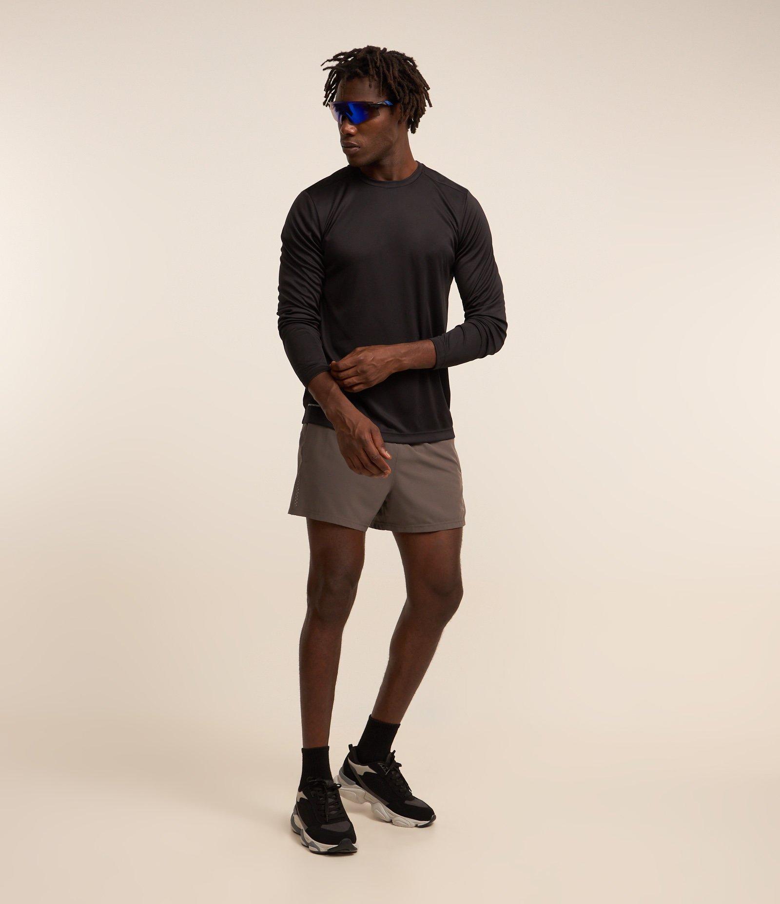 Camiseta Básica Esportiva com Manga Longa Preto 2