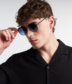 Óculos de Sol Redondo com Lente Degradê