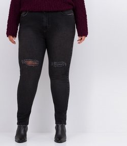 Calça Jeans com Rasgos Curve & Plus Size