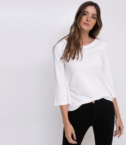 Blusa Tricô com Detalhes em Ilhós 