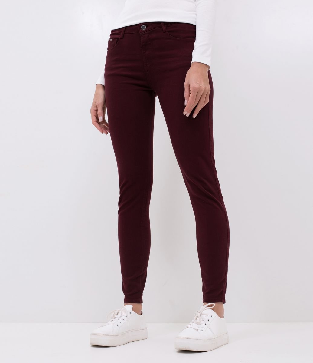 Calça Skinny em Sarja é boa?