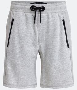 Bermuda em Moletom com Bolso com Zíper Fusionado