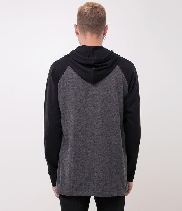 Remera Manga Larga con Capucha Negro