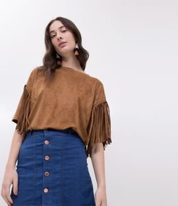 Blusa em Fake Suede com Franjas
