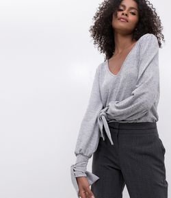 Blusa Lisa com Amarração 
