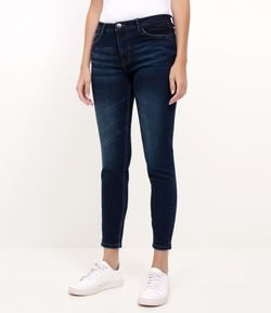 Calça Jeans Skinny Lisa com Bolsos