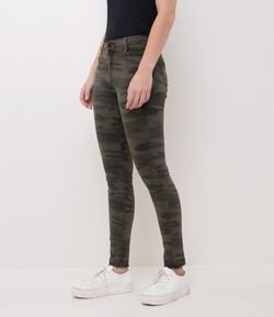 Calça Skinny Jeans com Estampa Animal Print Onça