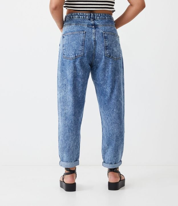 Calça Mom em Jeans com Barra Dobrada Azul 3