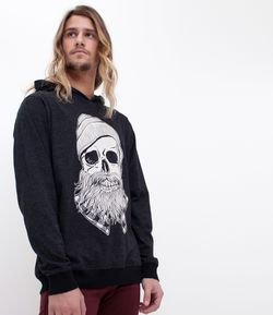 Camiseta Manga Longa com Estampa de Caveira e Capuz