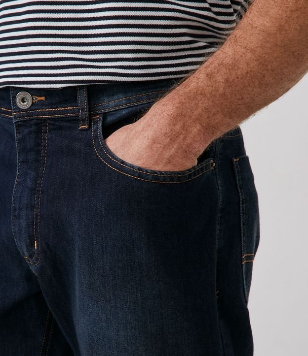 Calça Slim Básica Jeans com Elastano e Pesponto Contrastante Azul Escuro 4
