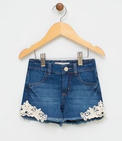 Short Infantil em Jeans com Guipire na Barra - Tam 1 a 4