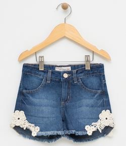 Short Jeans Infantil com Guipire - Tam 5 a 14
