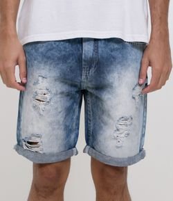 Bermuda com Puídos em Jeans