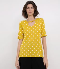 Blusa Poá com Fechamento em Botão na Gola 