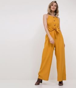 Macacão  Liso Pantacourt com Botões e Amarracão em Linho