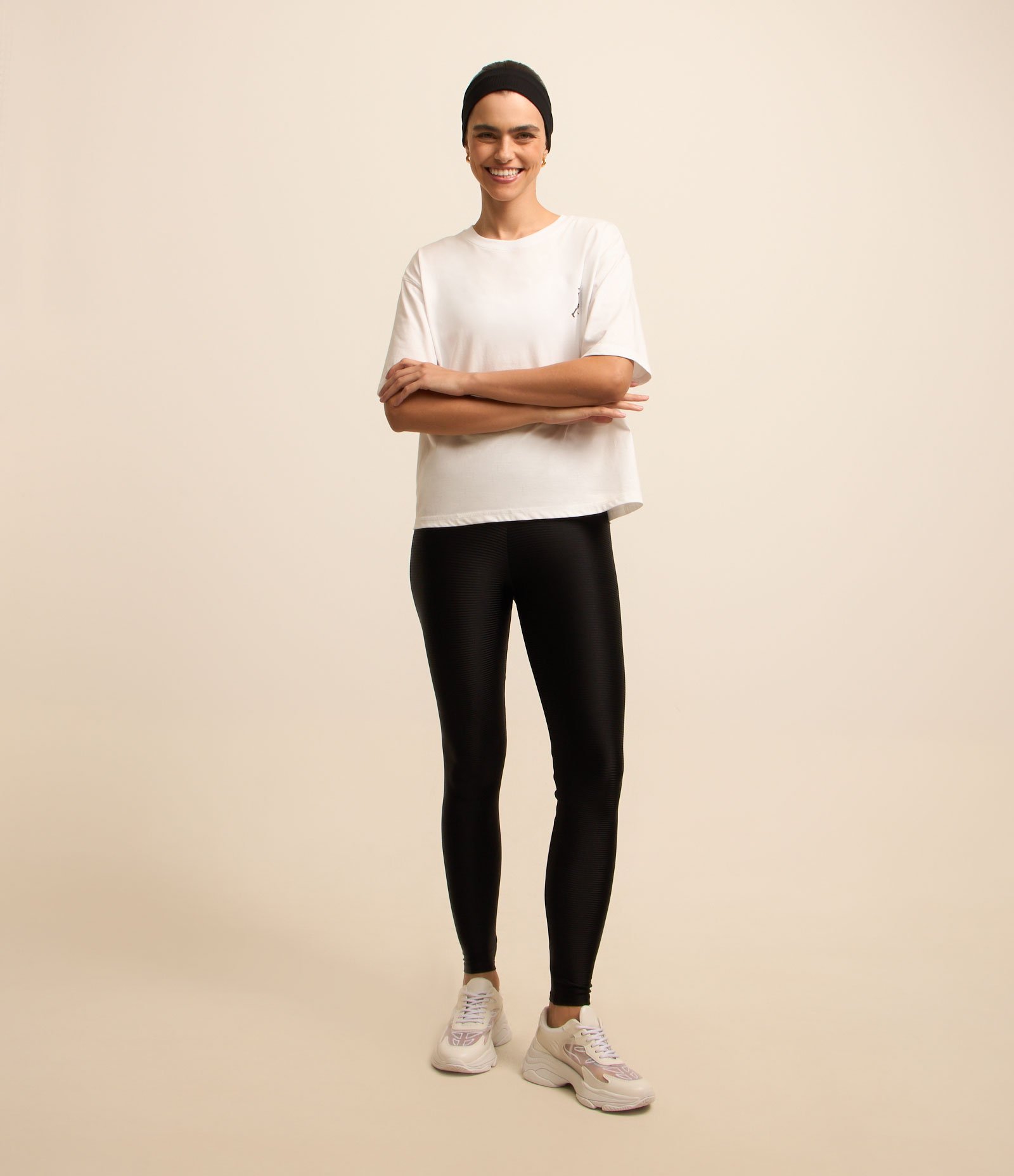 Calça Legging Esportiva em Poliamida Texturizada com Brilho e Cós Alto Preto 1