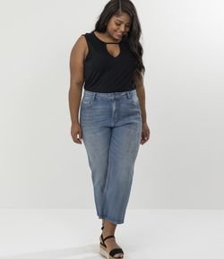 Calça Jeans Reta com Detalhe de Strass Curve & Plus Size