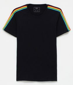 Camiseta com listra na manga Clearance