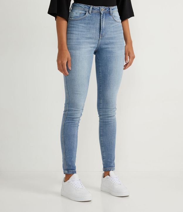 Calça Jeans Skinny com Elastano e Cintura Média Azul