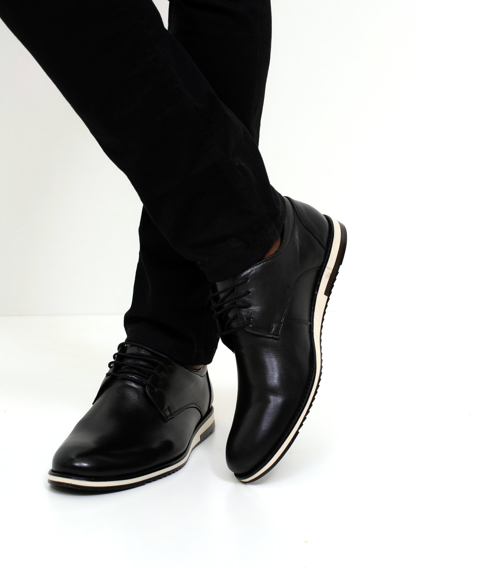 Sapato Casual em Couro com Fechamento em Cadarço 5