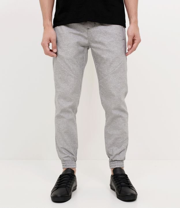 Calça Jogger em Sarja