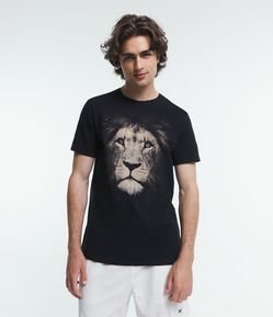 Camiseta Regular em Meia Malha com Estampa Rosto de Leão