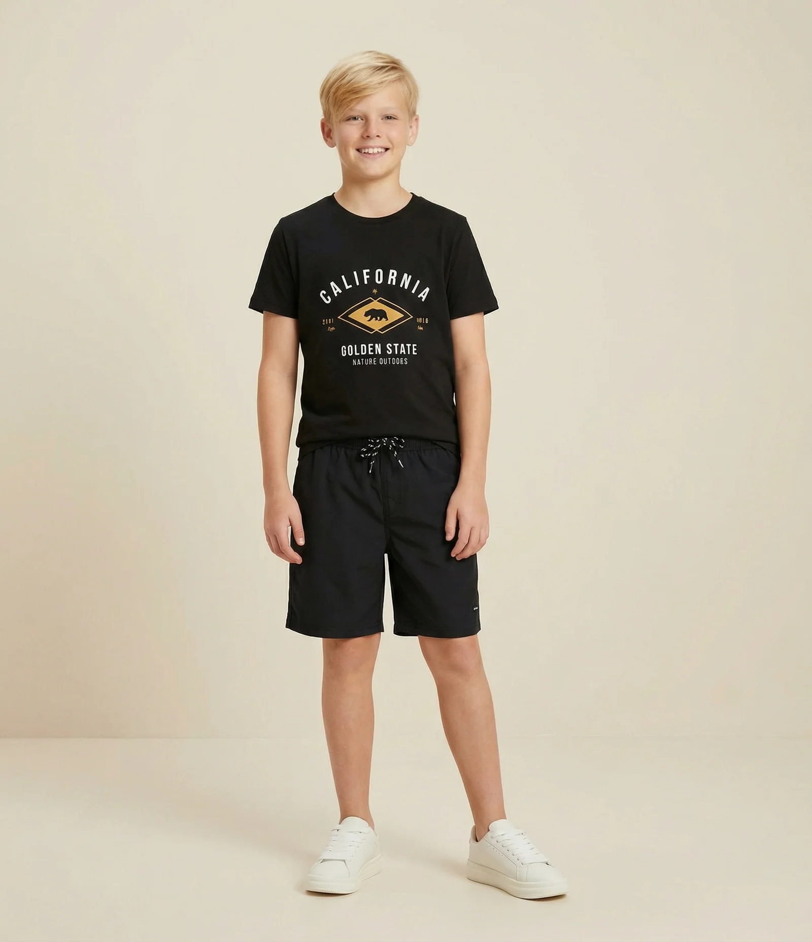 Bermuda de Banho Infantil com Etiqueta Emborrachada - Tam 5 a 14 anos Preto 1