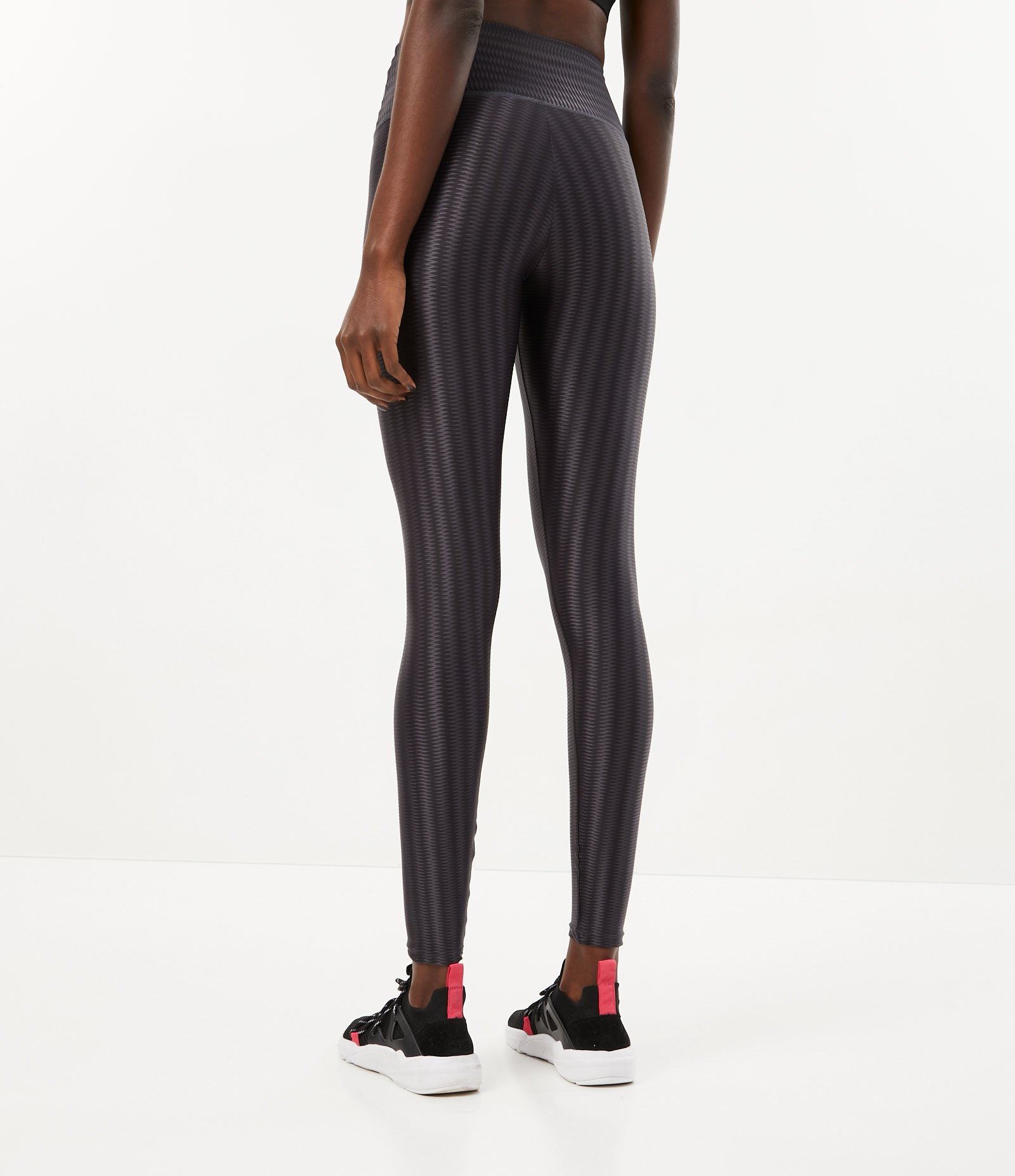 Calça Legging Esportiva em Poliamida Texturizada com Brilho e Cós Alto 3