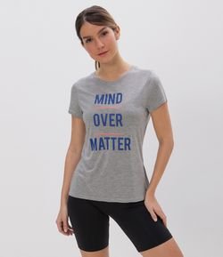 Camiseta Esportiva com Estampa Mind Over Matter