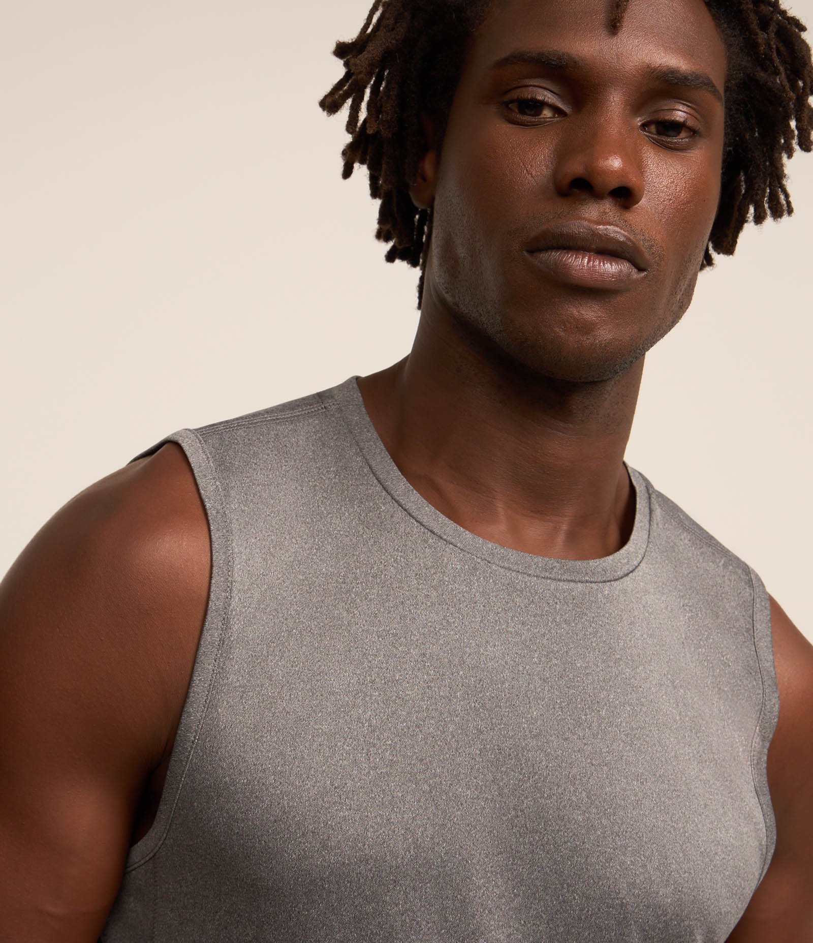 Regata Regular Esportiva Básica com Detalhe Refletivo Cinza 3