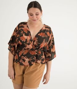 Blusa Estampada com Fivela Curve & Plus Size