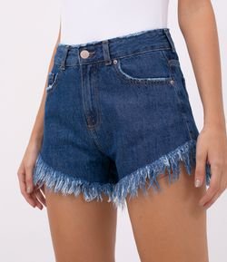 Short Jeans com Barra Desfiada 