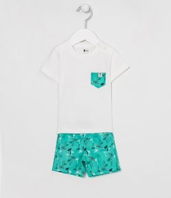 Conjunto Infantil Camiseta com Bolso Estampado e Bermuda Estampa de Coqueiros - Tam 0 a 18 meses