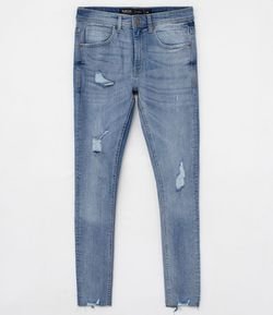 Calça Jeans com Puídos