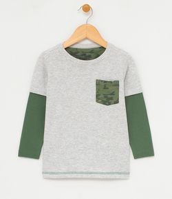 Camiseta Infantil Sobreposta com Bolso Camuflado - Tam 1 a 4 anos