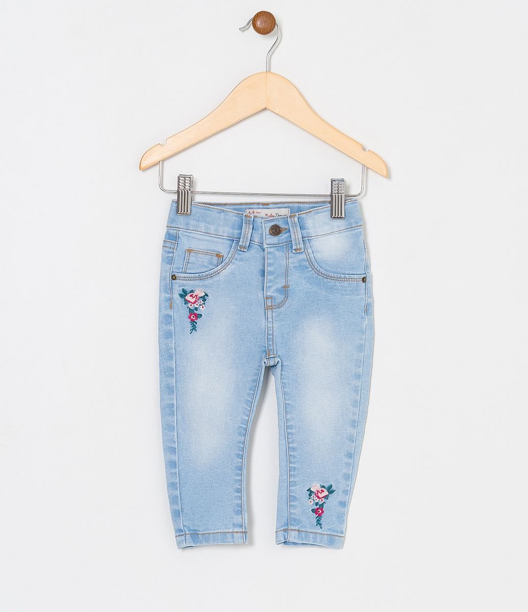 calça jeans bordada com flores renner