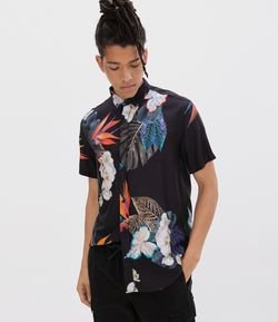 Camisa Manga Curta Estampa Floral Tropical 